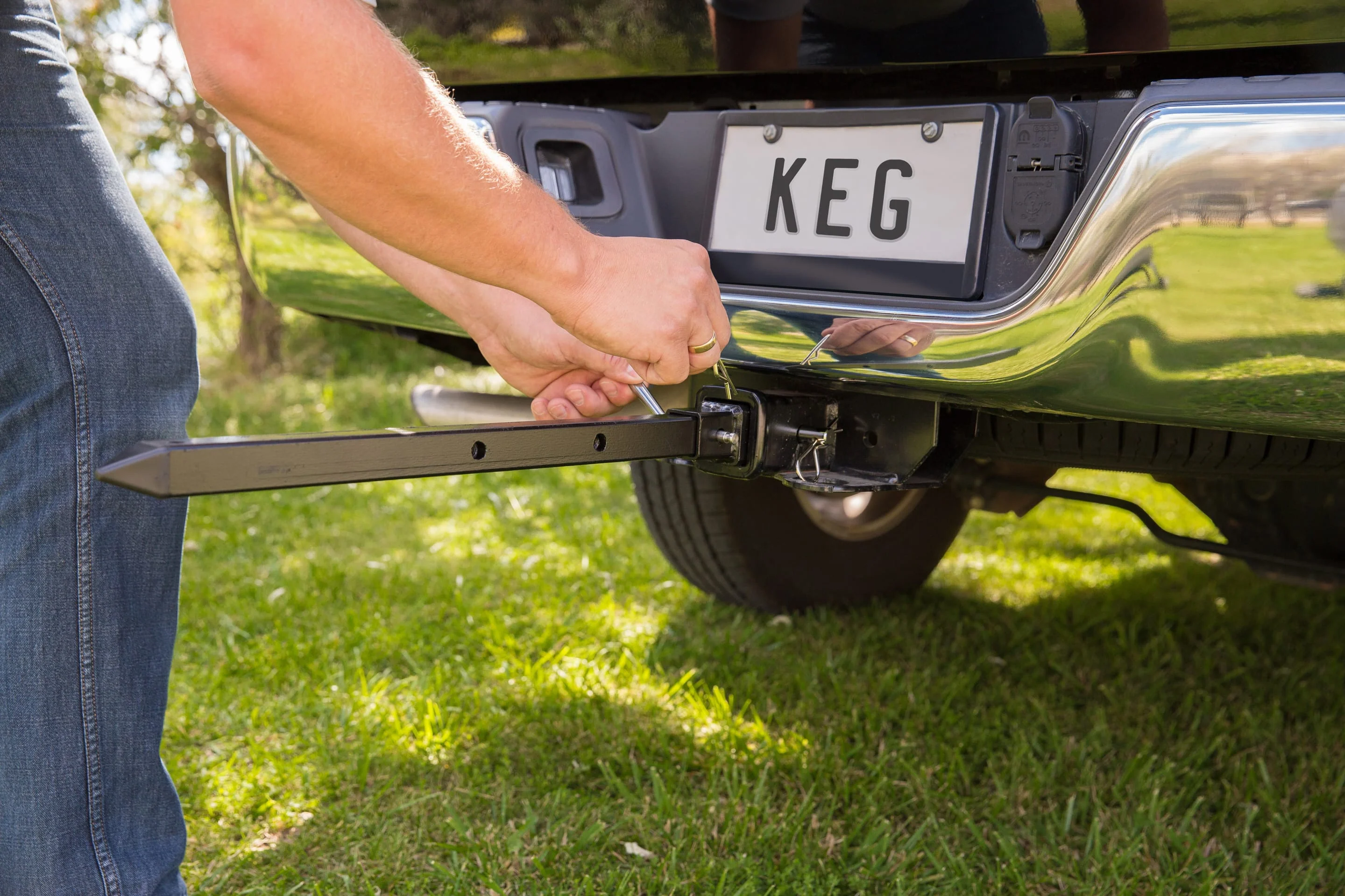 Broil King Keg Hitch Adaptor Kit - Image 3