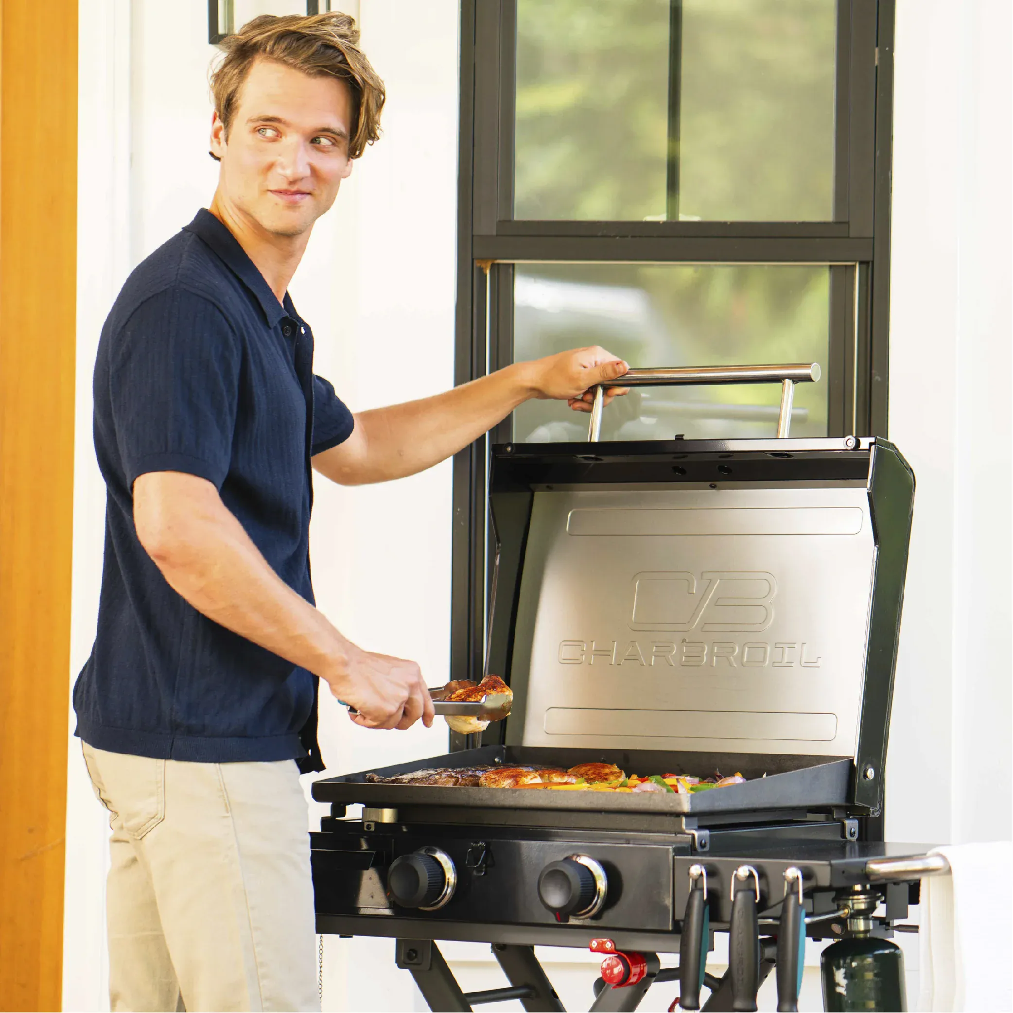 Charbroil 2 Burner Folding Cart Griddle - Image 4