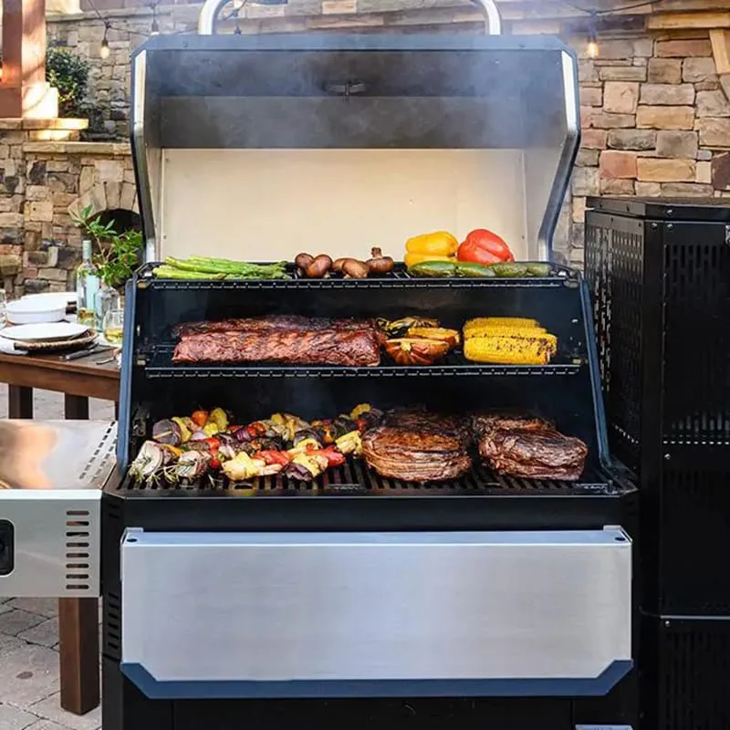 Masterbuilt Gravity Series 1050 Digital Charcoal Grill & Smoker - Image 3