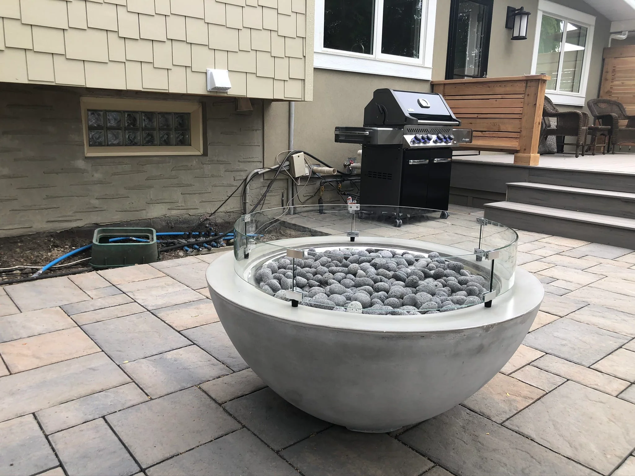 Outdoor GreatRoom Cove 30" Fire Bowl - Image 19