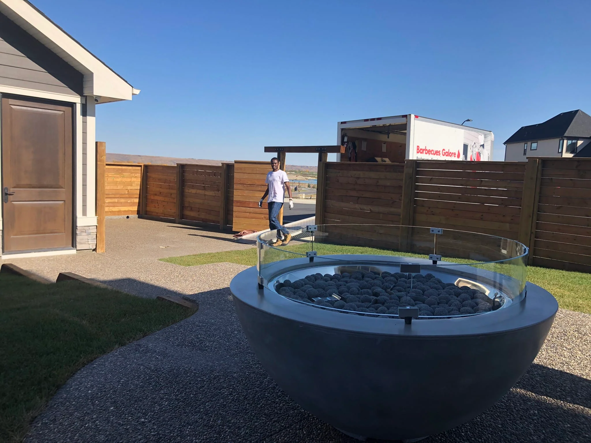 Outdoor GreatRoom Cove 30" Fire Bowl - Image 21