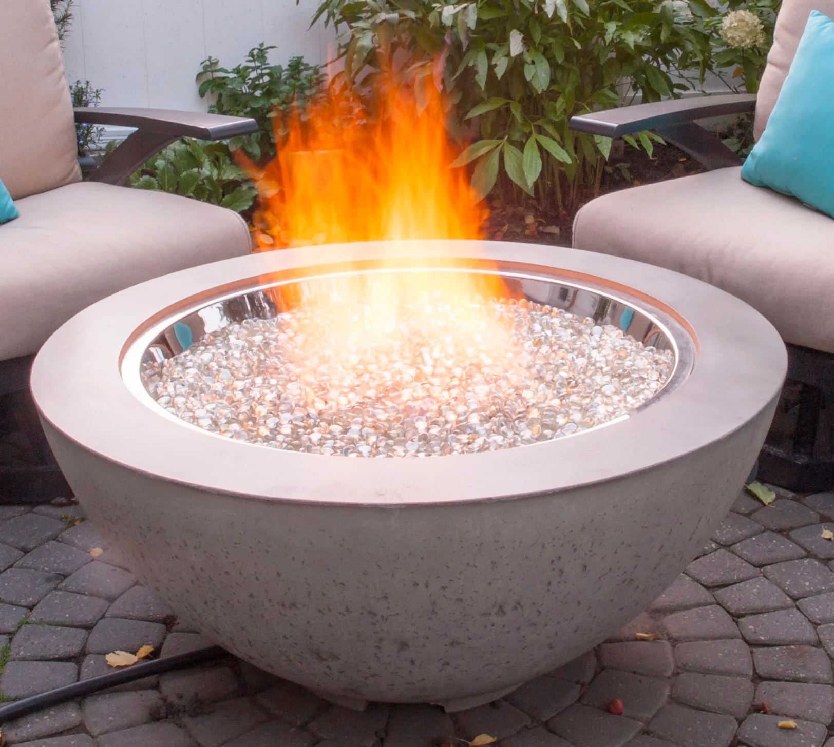 Outdoor GreatRoom Cove 30" Fire Bowl - Image 24