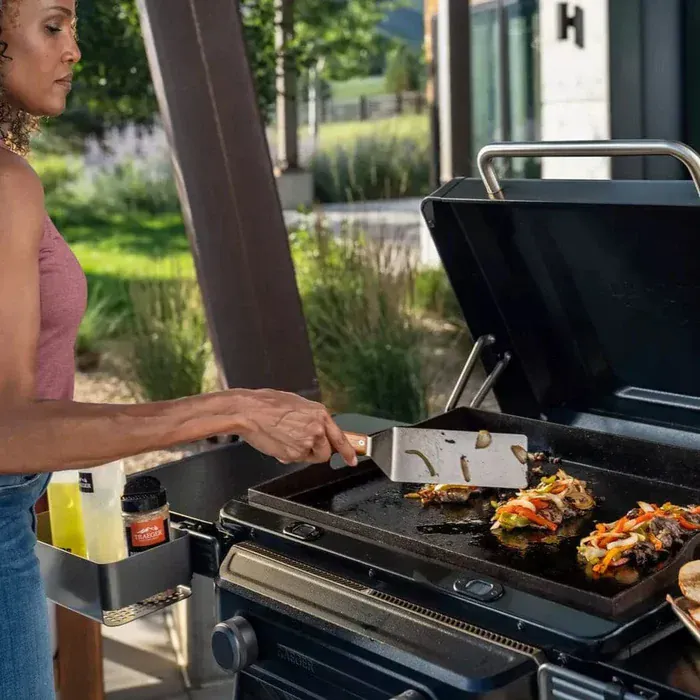 Traeger Flatrock 2 Zone Griddle - Image 5