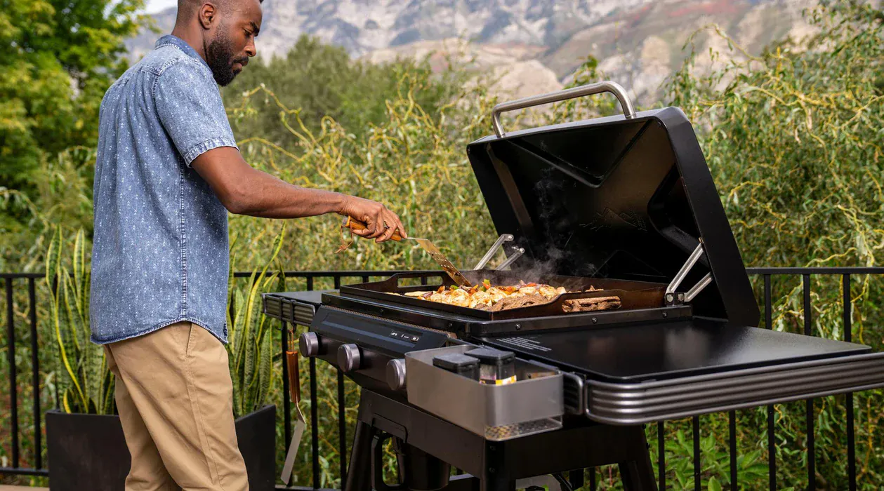 Traeger Flatrock 3 Zone Griddle - Image 3
