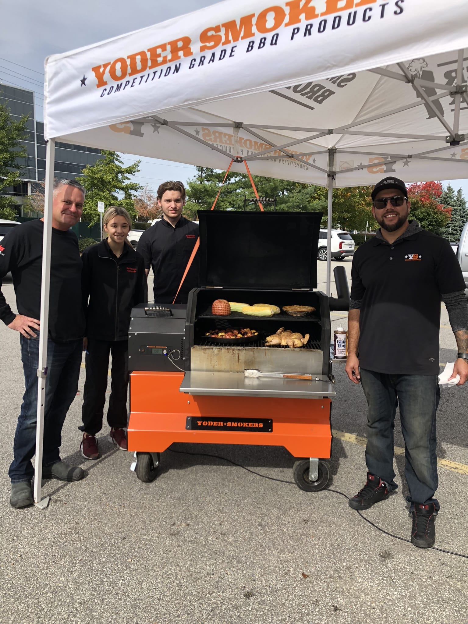 Yoder Smokers YS640S Competition Pellet Grill and Cart - Image 10