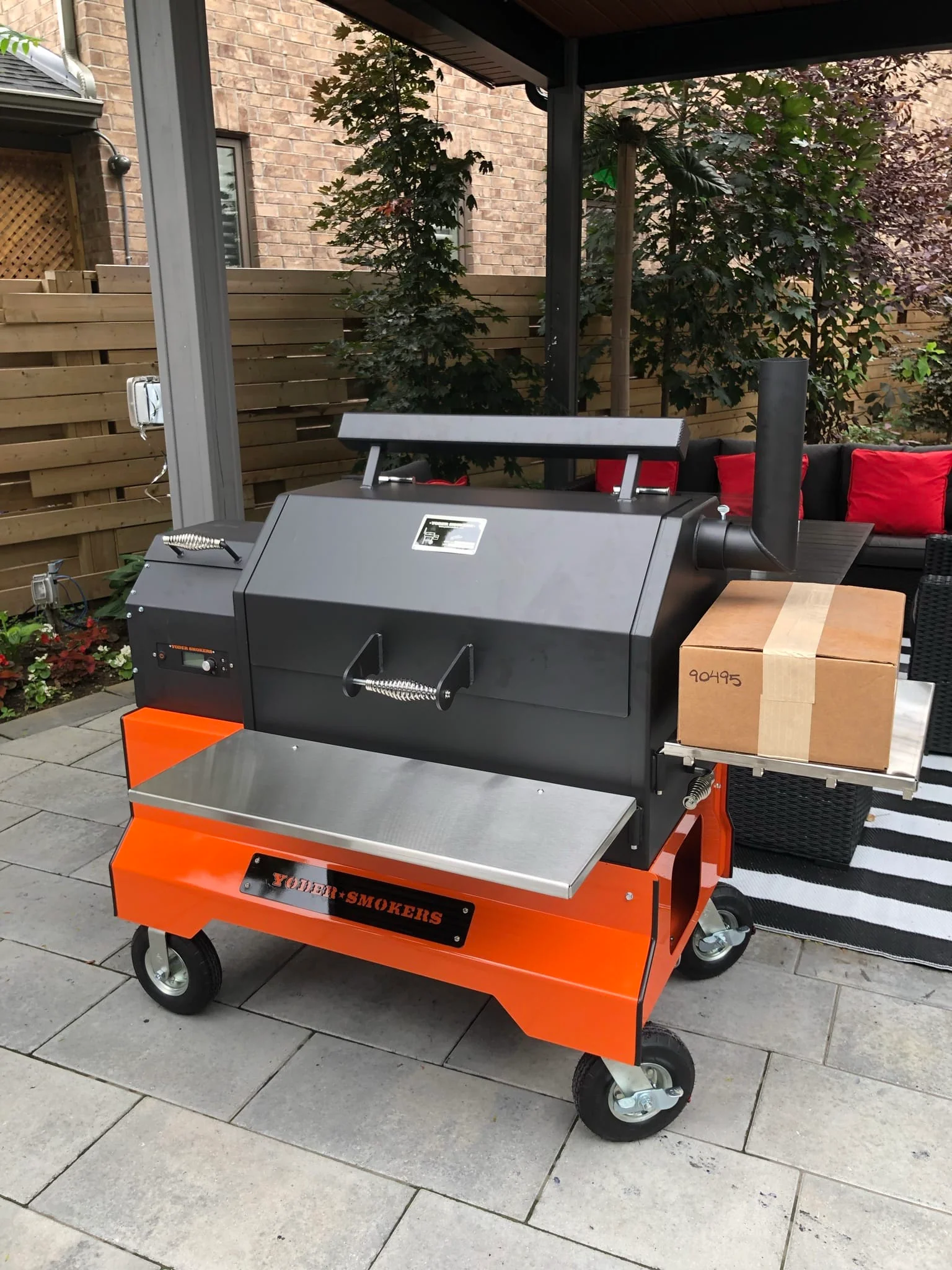 Yoder Smokers YS640S Competition Pellet Grill and Cart - Image 17